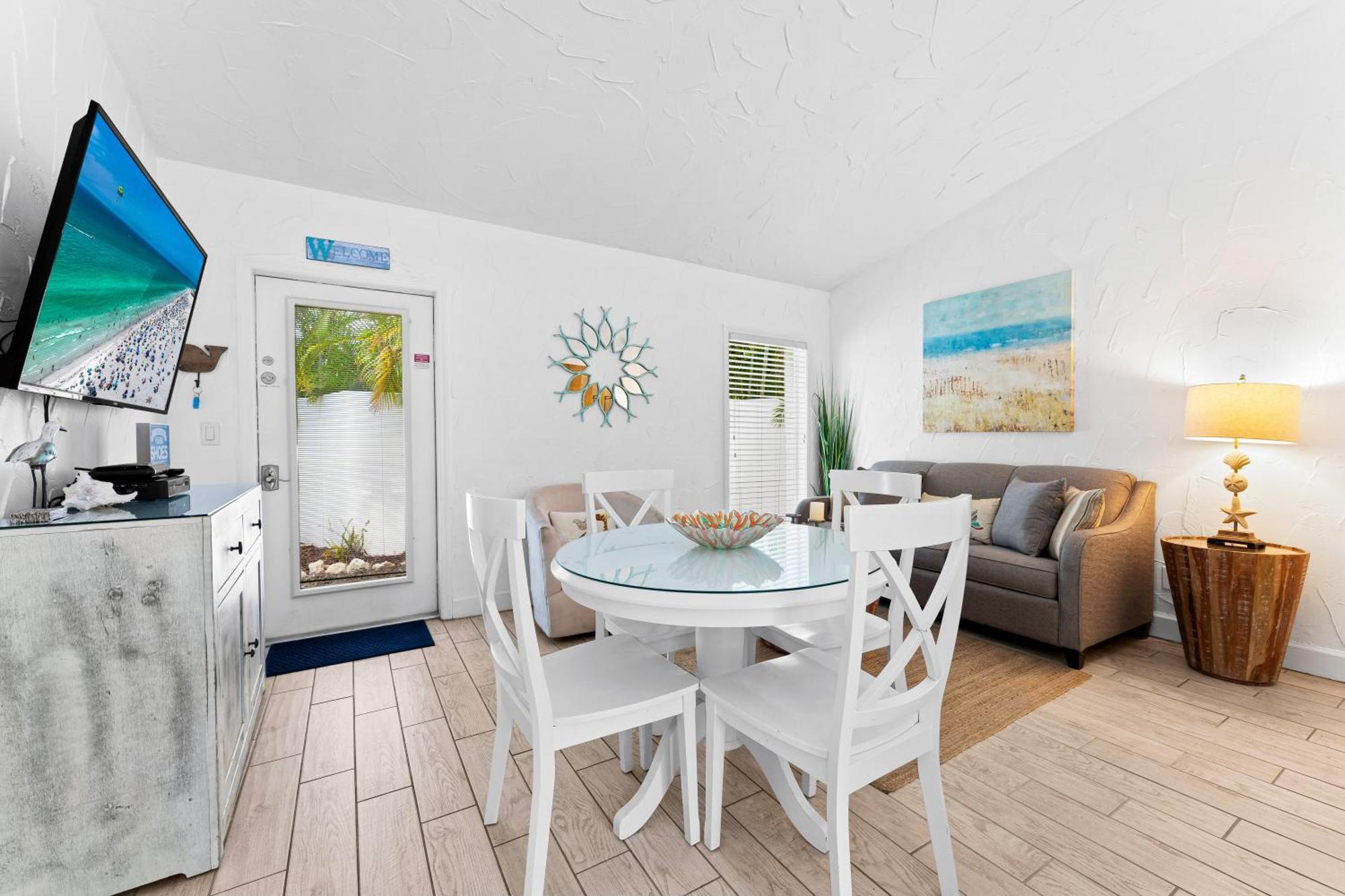 Crescent Beach Villas Сиеста-Ки Экстерьер фото
