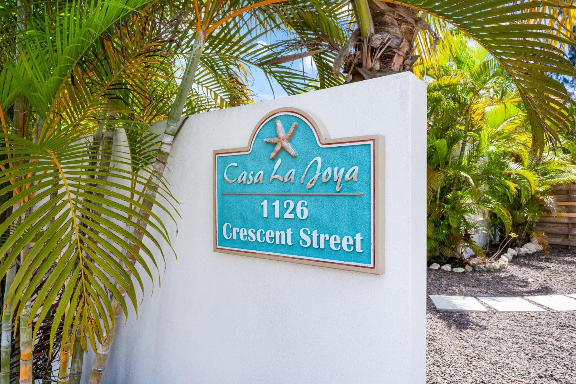 Crescent Beach Villas Сиеста-Ки Экстерьер фото