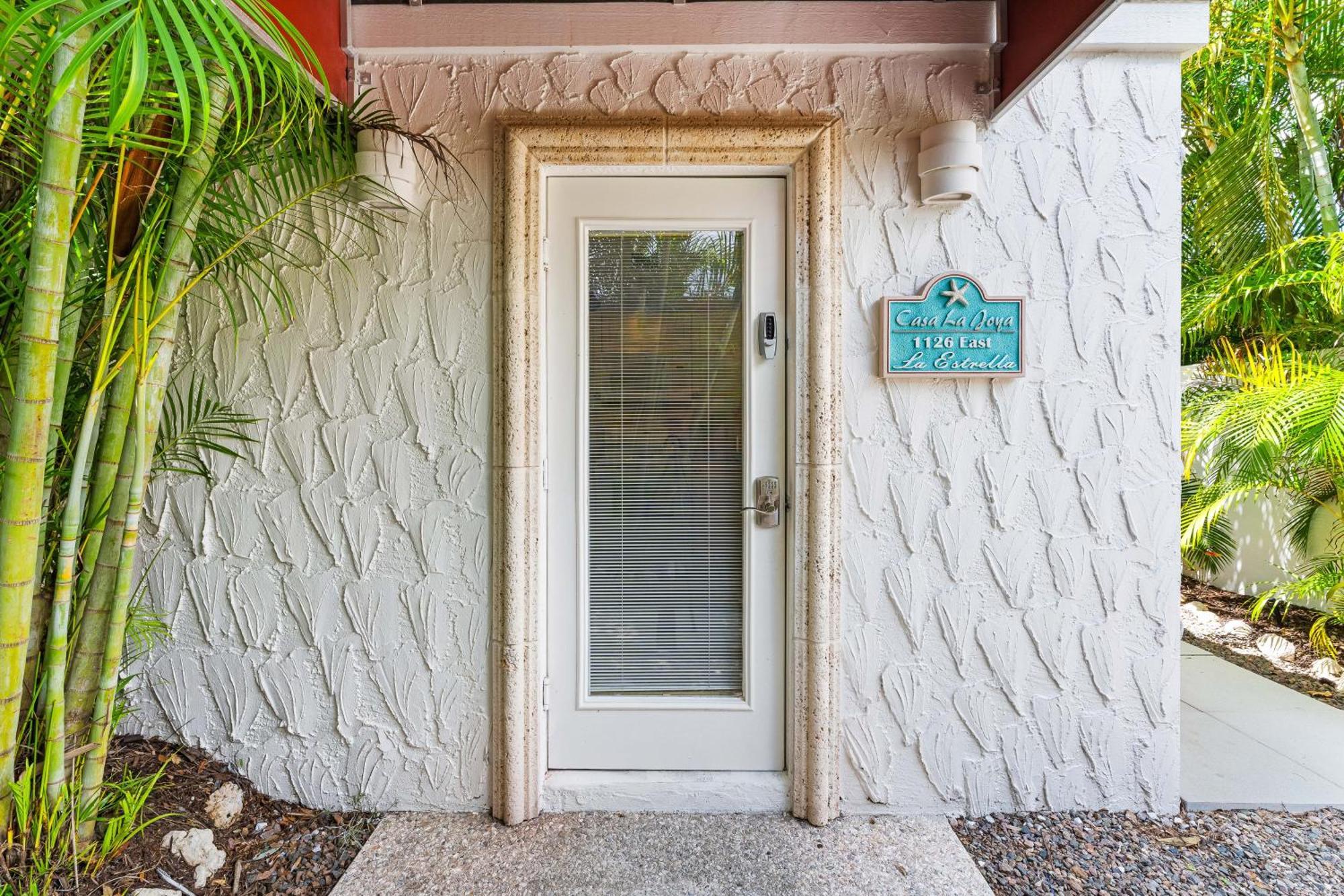 Crescent Beach Villas Сиеста-Ки Экстерьер фото